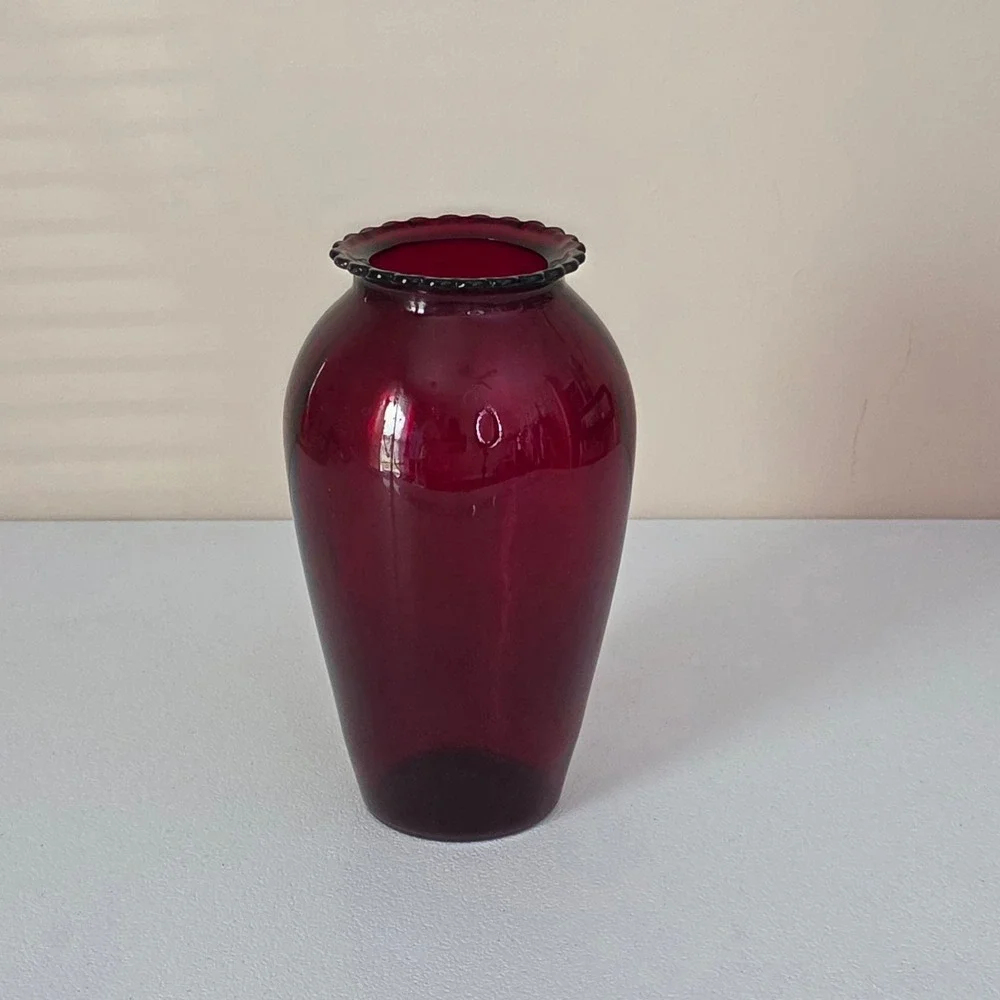Vintage Anchor Hocking Glass Ruby Red Vase Home Decor 8.5in Crimped Rim